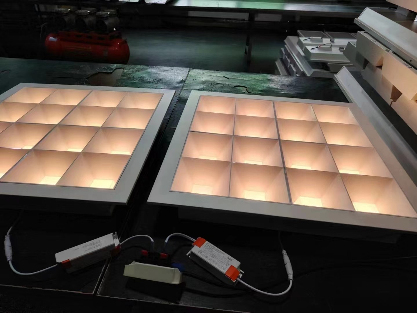 Low-Glar  LED Troffer Panel Light